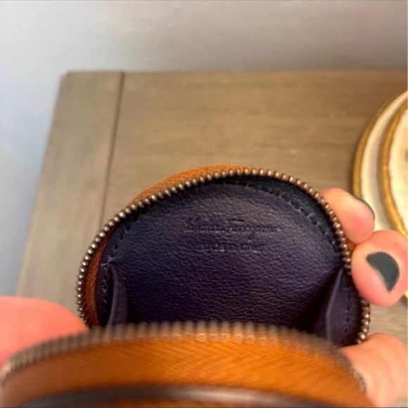 Ferragamo Coin Purse - Picture 4 of 5